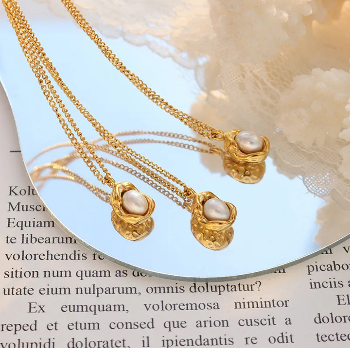 Bella necklace
