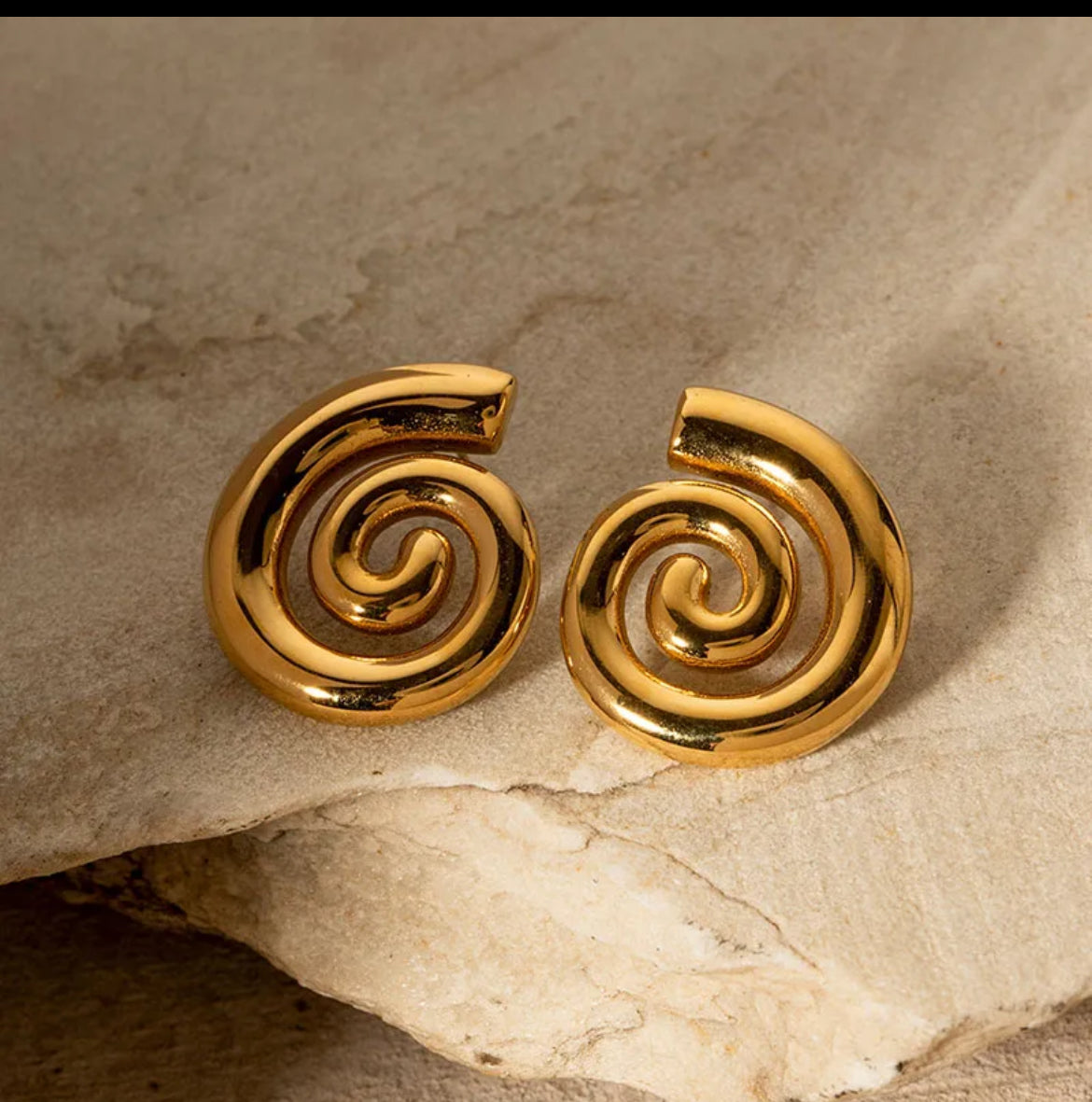 Lux Swirly Hoops