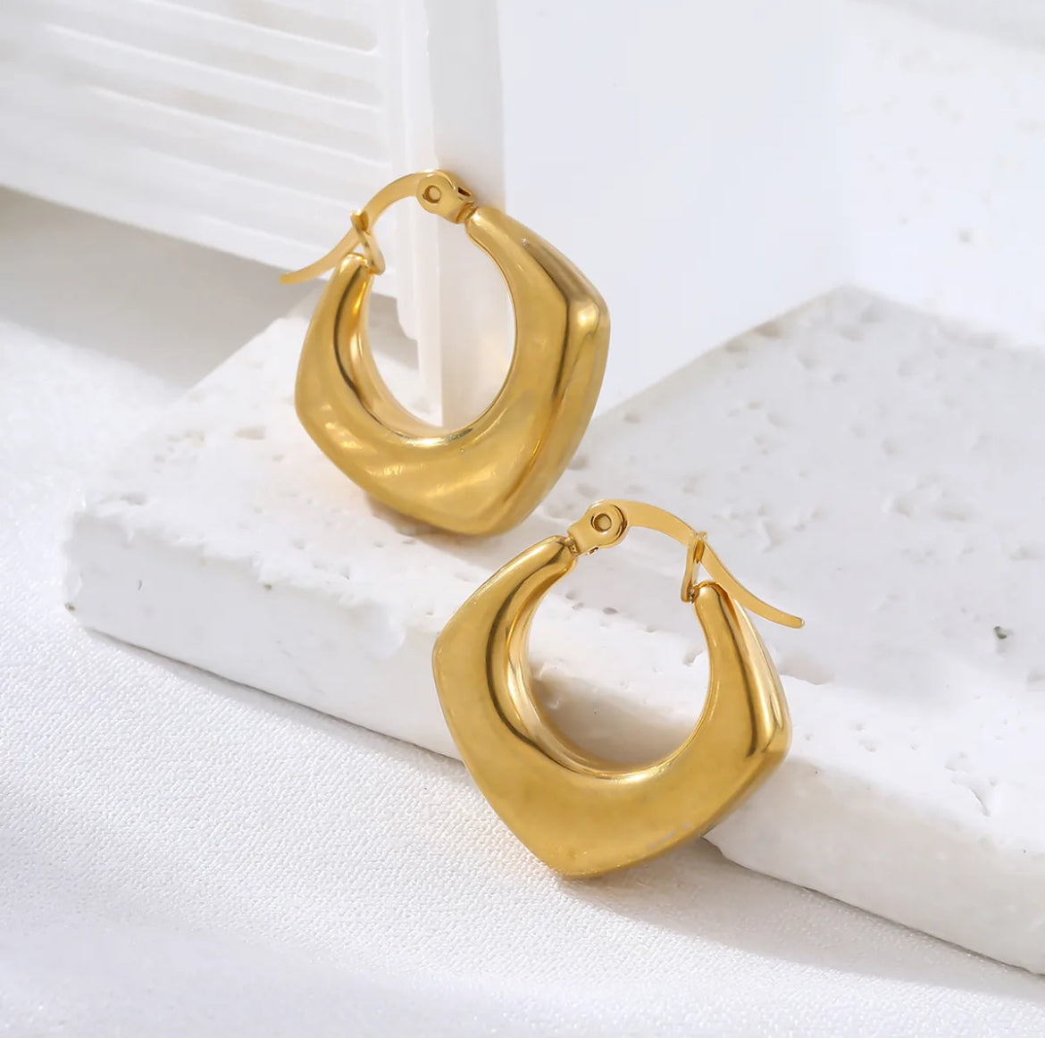 Square Hallow Gold